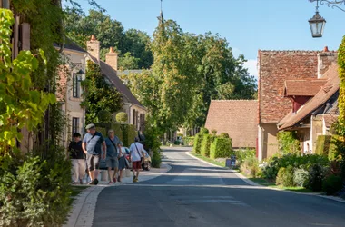 Apremont-sur-Allier maisons-village 3