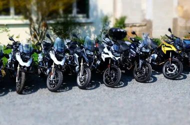 13-location-moto-scooter-ride-in-tours