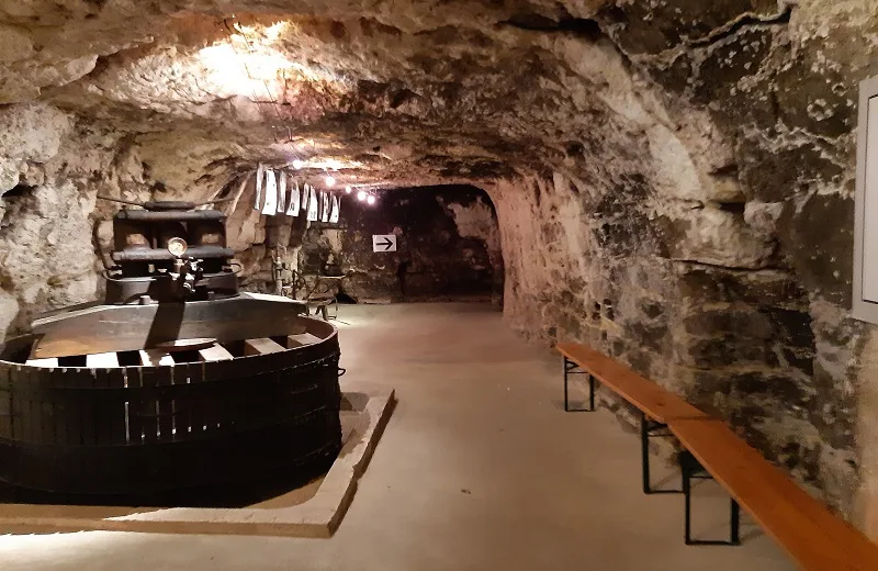 Aire de camping-car des Caves du Père Auguste - Civray-de-Touraine