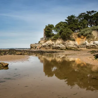 Les roches dorées – Plage de la Rinais