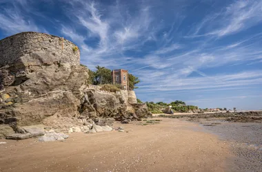 Les roches dorées – Plage de la Rinais