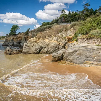 Les roches dorées – Plage de la Rinais