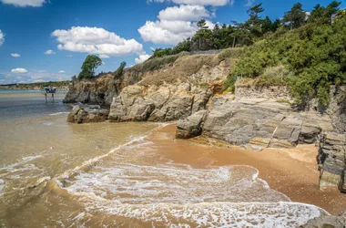 Les roches dorées – Plage de la Rinais