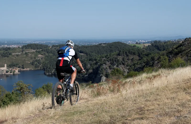 Mountain bike nelle gole della Loira