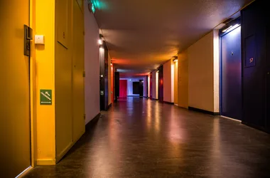 Sitio de Le Corbusier / Unidad de Vivienda / calle interior