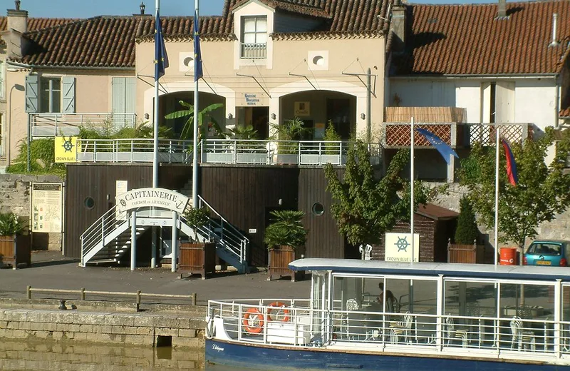 Croisières Fluviales sur la Baïse – le d’Artagnan Echappées Gasconnes