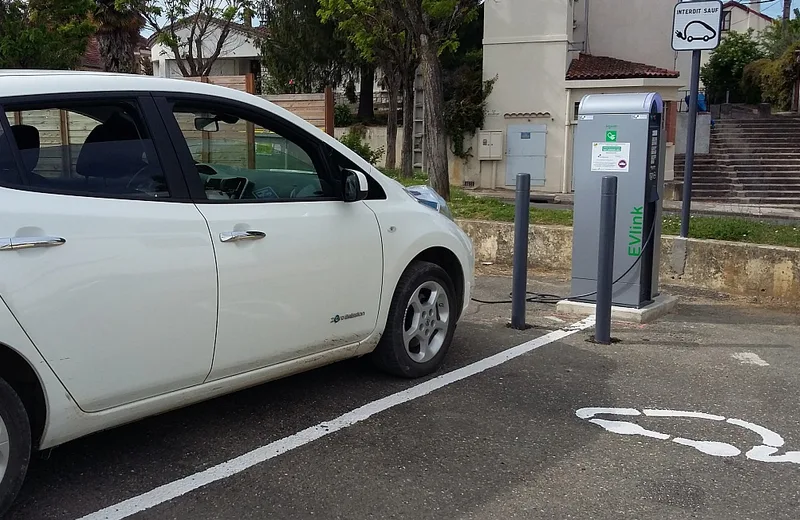 Borne de Recharge Voitures électriques