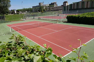 Tennis Club