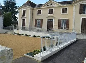 Médiathèque Castelnau d’Auzan Labarrère