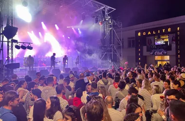 Un enterrement de vie de jeune garçon en mode Feria