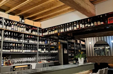 Le 17 Place aux Vins Avignon • Bar à vin / Caviste