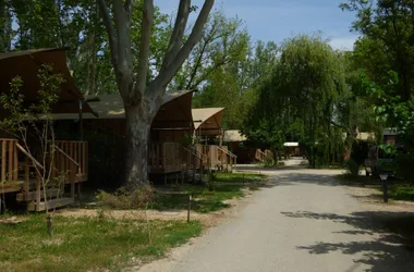 Lodges & Nature – Camping les Deux Rhônes