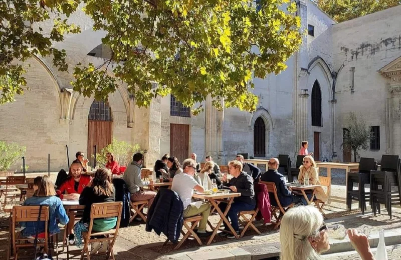 Le 17 Place aux Vins Avignon • Bar à vin / Caviste