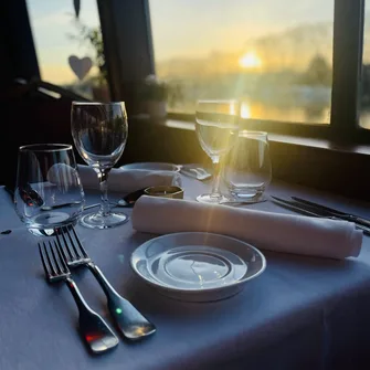 Compagnie des Grands Bateaux de Provence – Croisières Restaurant Déjeuner ou Diner
