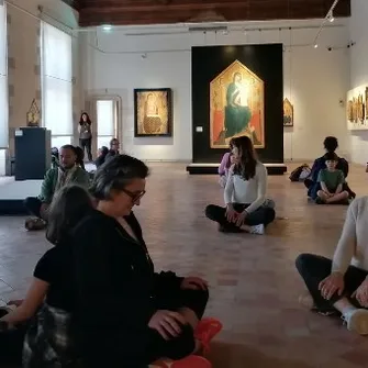 Yoga au musée du Petit Palais en famille