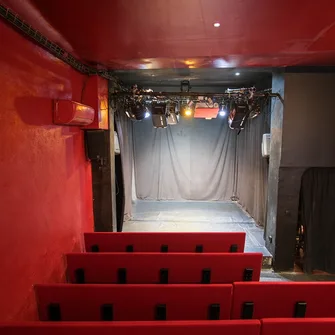 Théâtre Au Chapeau Rouge