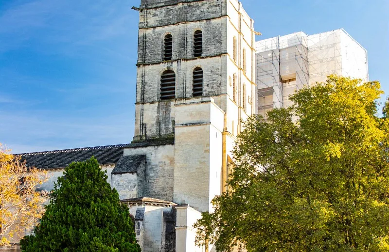 Les édifices religieux d’Avignon : promenade parmi les trésors de l’art sacré avignonnais