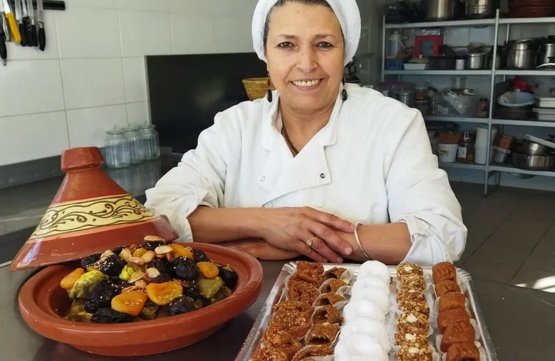 A TABLE AVEC FATIHA