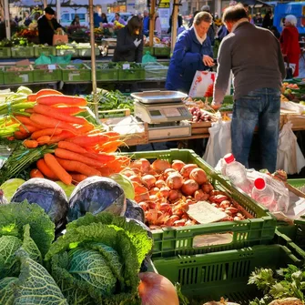 MARCHÉ HEBDOMADAIRE