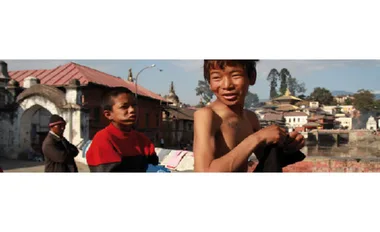 Khushi – Les enfants des rues et des temples de Katmandou