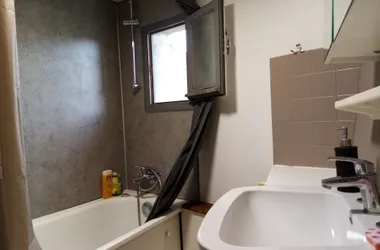 La salle de bain avec fenêtre...