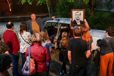 L’homme à la voiture – Par la compagnie de La Vache bleue