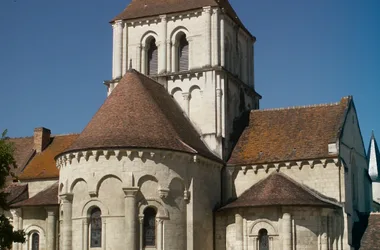 Notre Dame Church - Place du Doyen Petit_2
