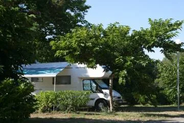 Aire de camping-car des Pins Bleus