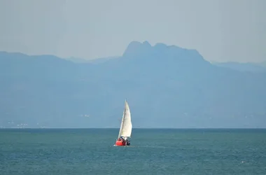 Les Voiles S’en Mêlent