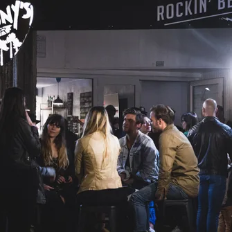Rosny’s Rockin’ Bar