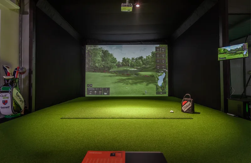 Initiation et perfectionnement golf indoor à Hossegor