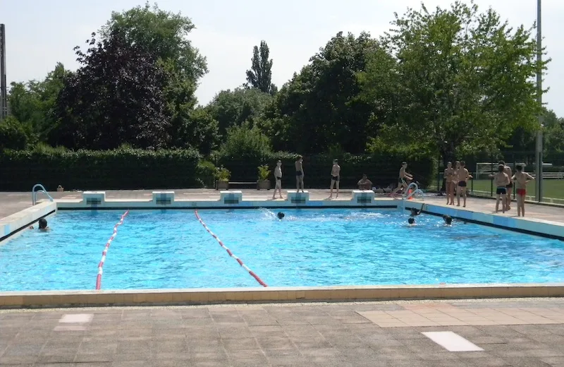 Montignac swimming pool©ALR0307 -sirtaqui