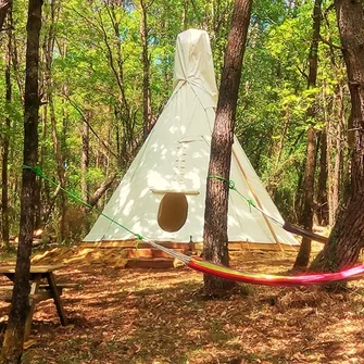 Tipis et chalets du grand Peuch