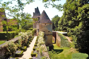 Château de Losse_flowered rampart