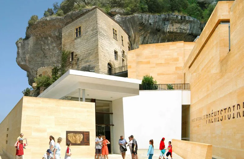 Les Eyzies - National Museum of Prehistory