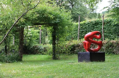 lesjardinsdecadiot red sculpture REDIM