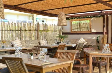 Playa Le Lavandou bienvenido-restaurante de playa
