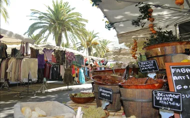 Marché provençal hebdomadaire