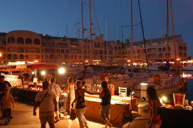 Marché nocturne du port d’Hyères