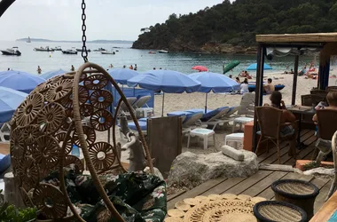 Restaurante de playa el café de playa Pramousquier