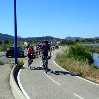 Le Parcours Cyclable du Littoral Varois – V65 / Etape 2 : Hyères > Port Grimaud