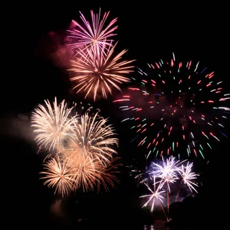 Croisière vigneronne du feu d’artifice avec les Bateliers de la Côte d’Azur