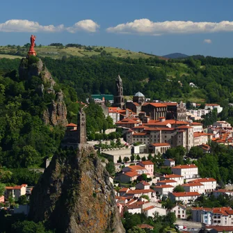 Groupe : Demi-journée découverte du Puy-en-Velay et spectacle Puy de Lumières