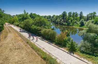 Via Allier (V70) – La Véloroute de l’Auvergne – A vélo le long de la rivière Allier de Nevers à Langogne en 7 jours