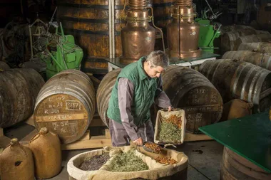 J.E.P. : Visites guidées de la Distillerie de la Verveine du Velay Pagès