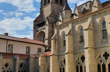 Visite guidée “Essentielle ” de l’Abbaye : cloître, église abbatiale et tapisseries