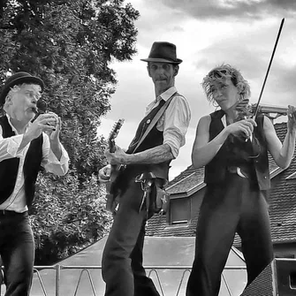 J.E.P: Concert “Fitzeries, Folk’n Roll burlesque”