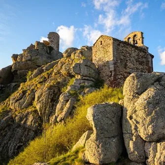 PR700 Château de Mercœur et tour de Rochegude