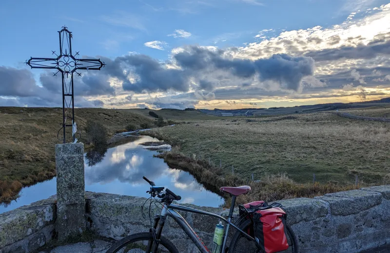 Saint Jacques en VTT/VAE : Du Puy en Velay à Conques