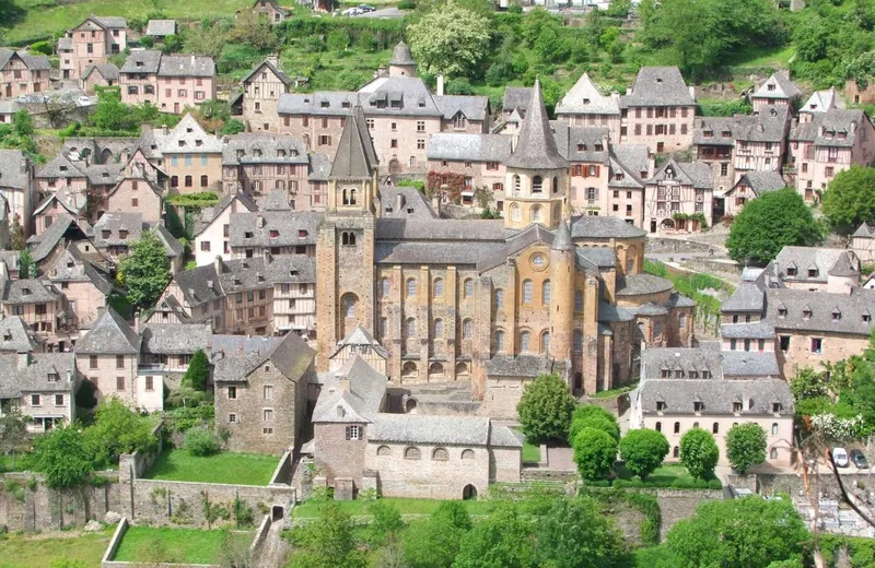 Saint-Jacques à pied : Du Puy-en-Velay à Conques